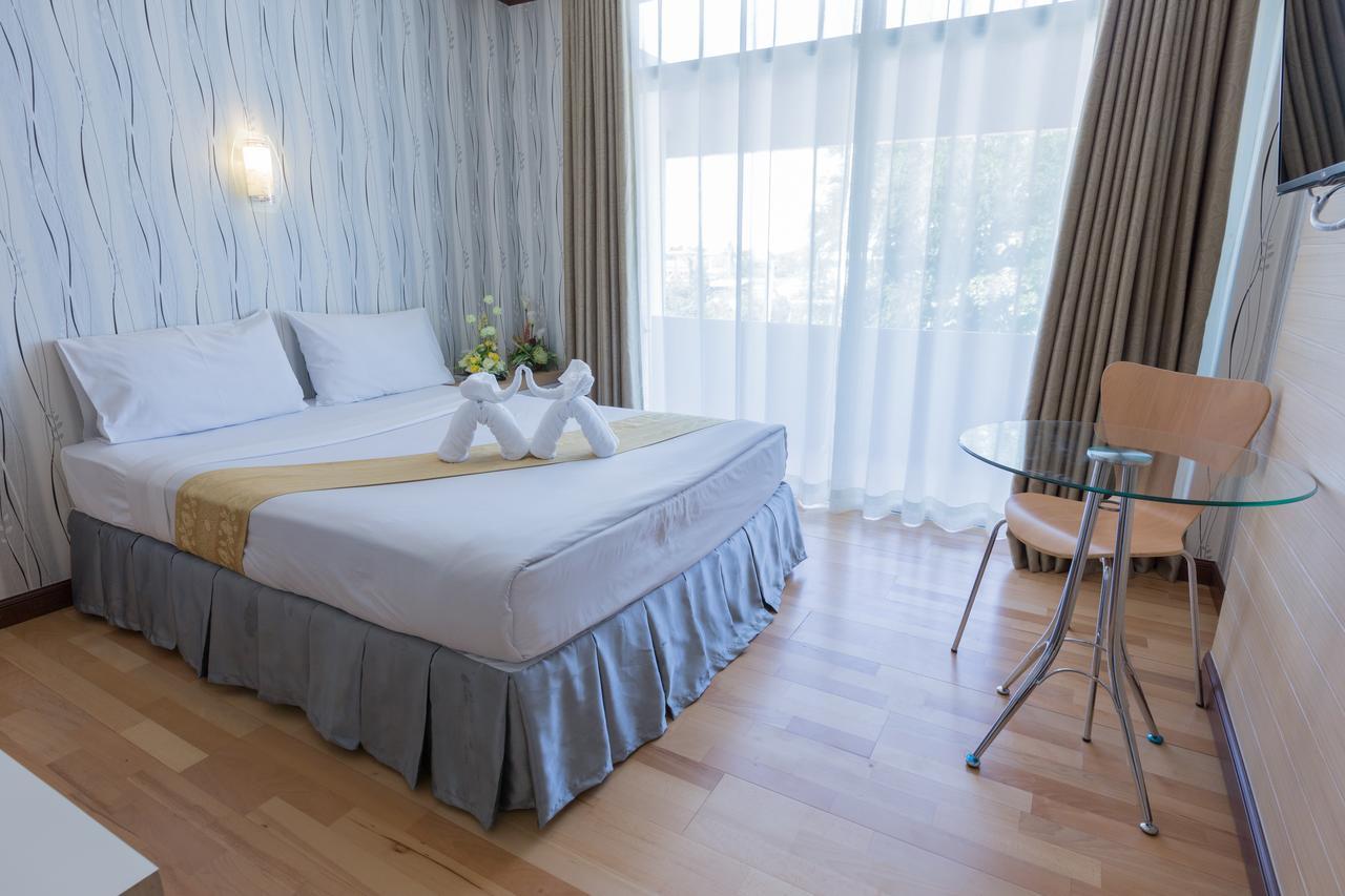 Korat Hotel - Sha Plus Накхонратчасіма Номер фото