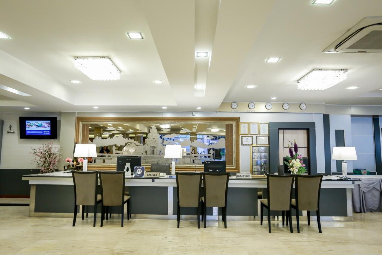 Korat Hotel - Sha Plus Накхонратчасіма Екстер'єр фото