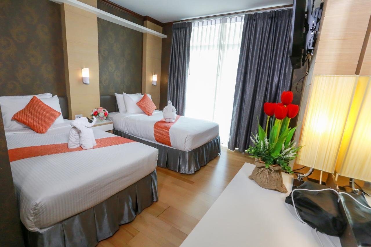 Korat Hotel - Sha Plus Накхонратчасіма Екстер'єр фото